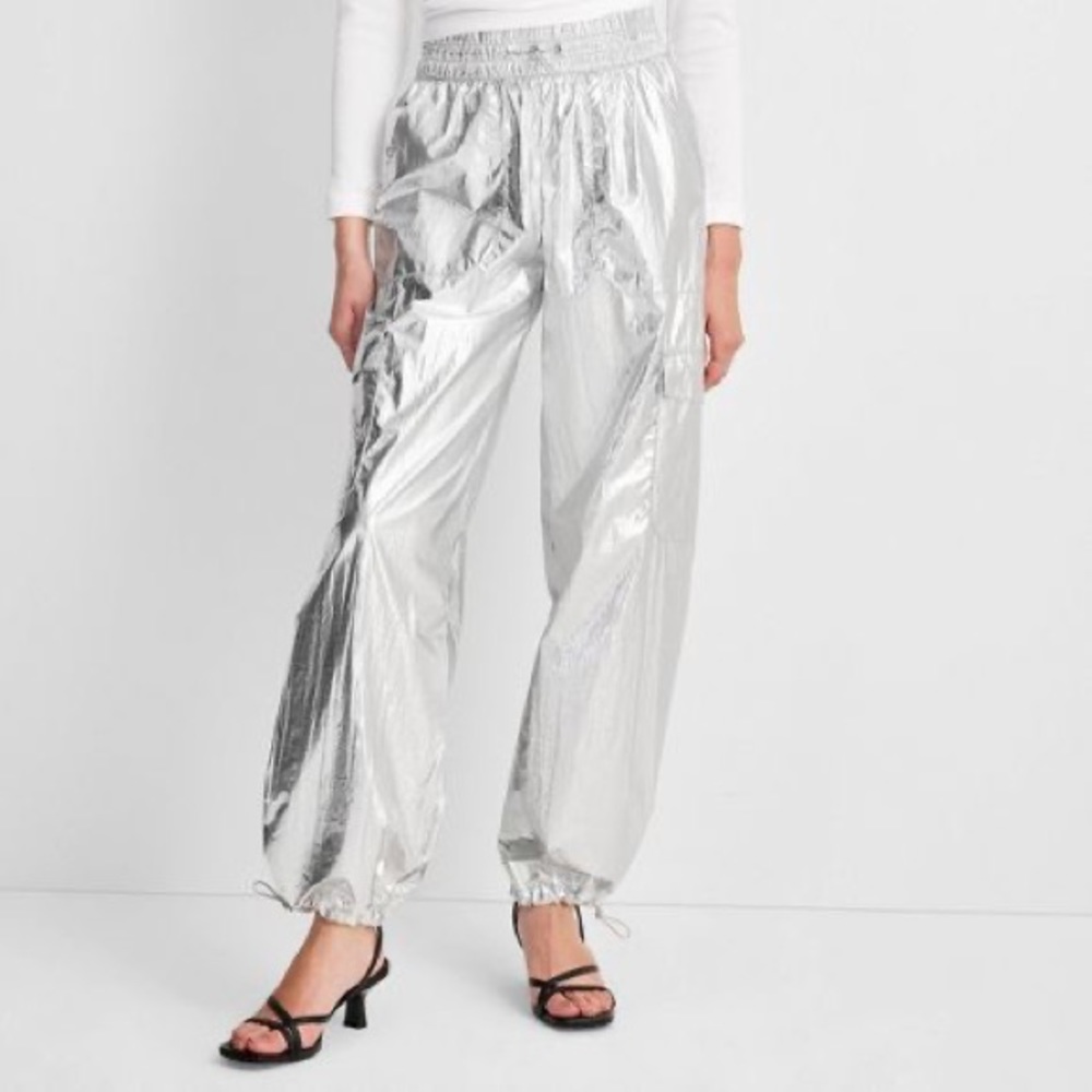 Women's Mid-Rise Slim Straight Fit Jogger Pants - A New Day. NWT.  Size L.
